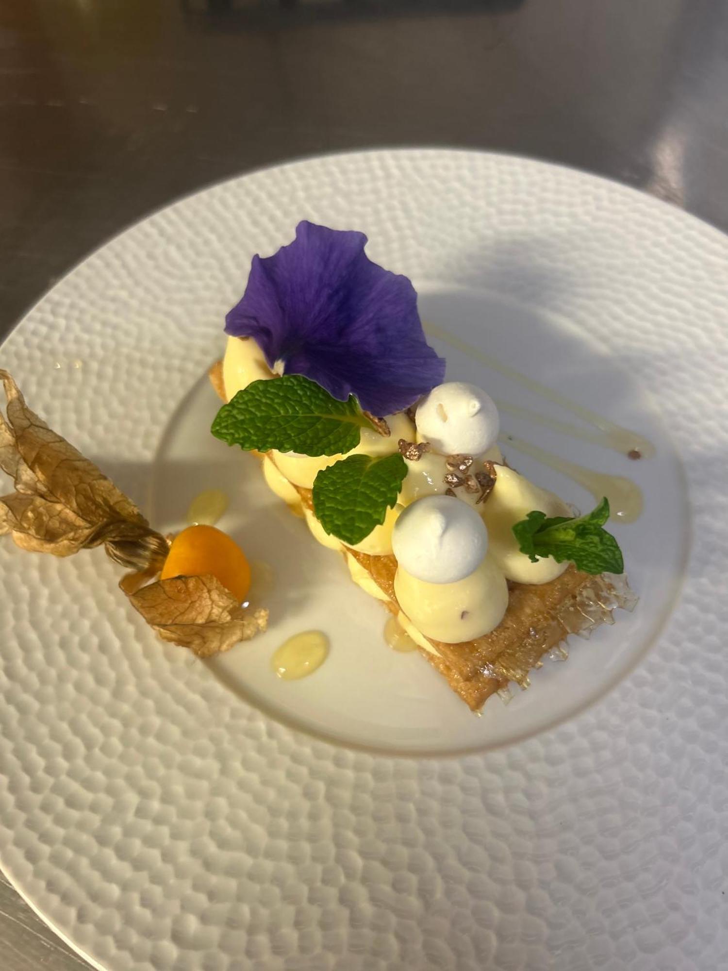 Le D'Tour Gourmand Bed and Breakfast Toulouse-le-Chateau Εξωτερικό φωτογραφία