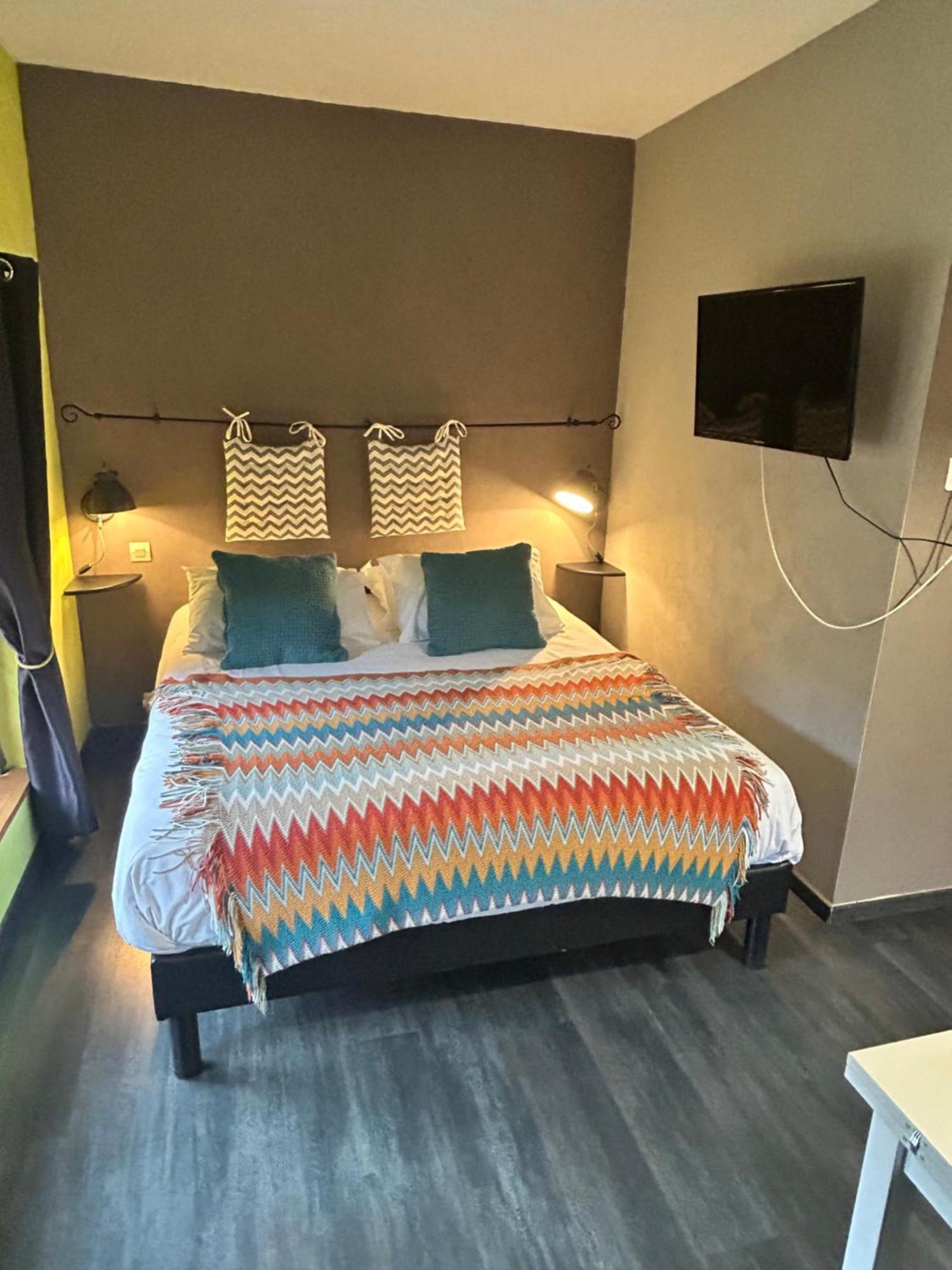 Le D'Tour Gourmand Bed and Breakfast Toulouse-le-Chateau Εξωτερικό φωτογραφία