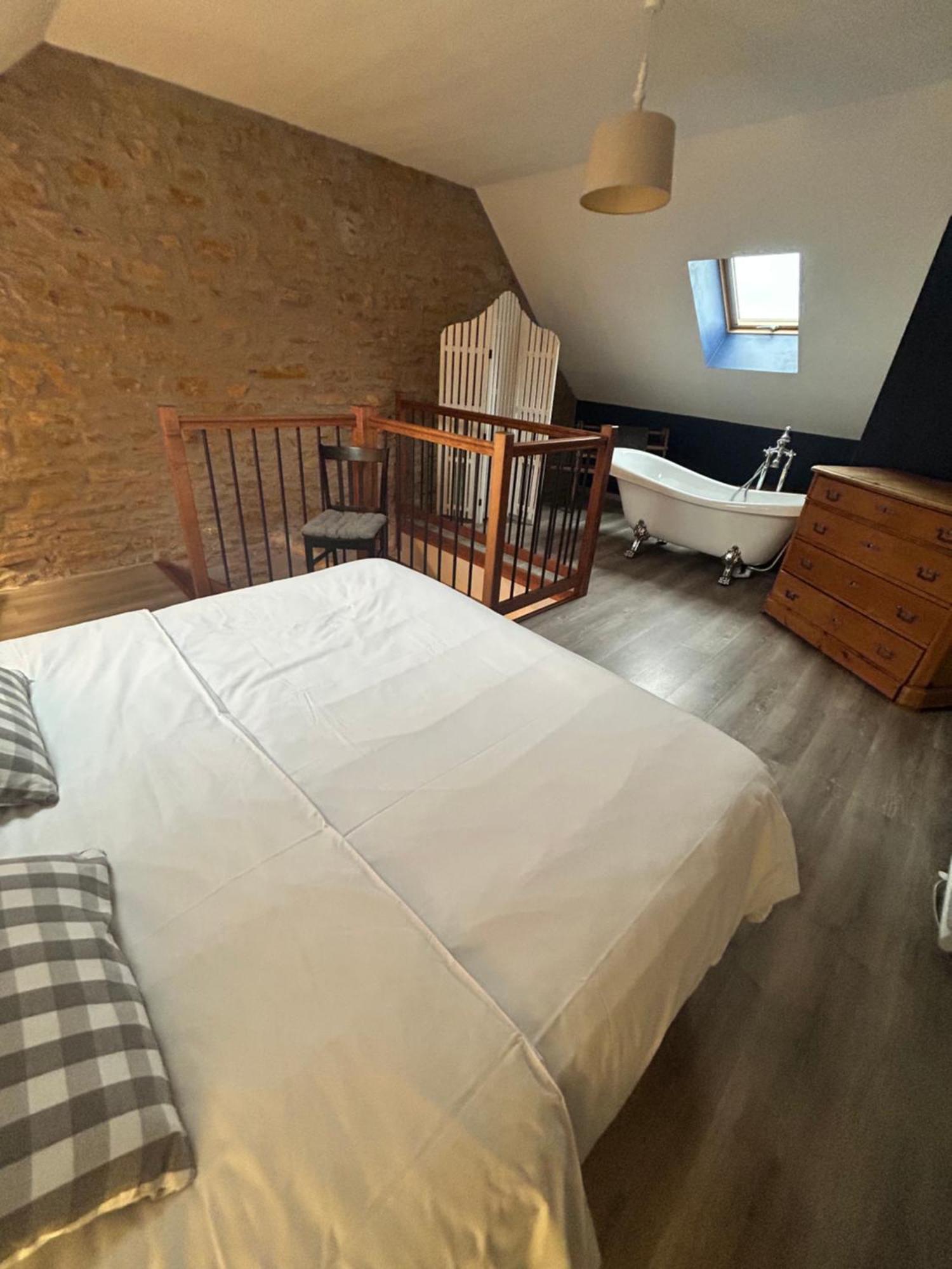 Le D'Tour Gourmand Bed and Breakfast Toulouse-le-Chateau Εξωτερικό φωτογραφία